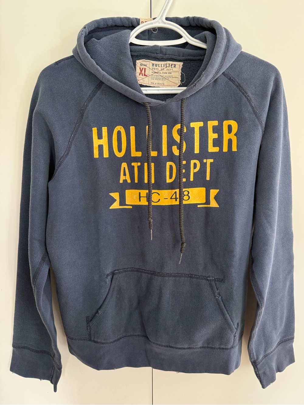 Vintage Navy Blue Pullover Hoodie: Hollister